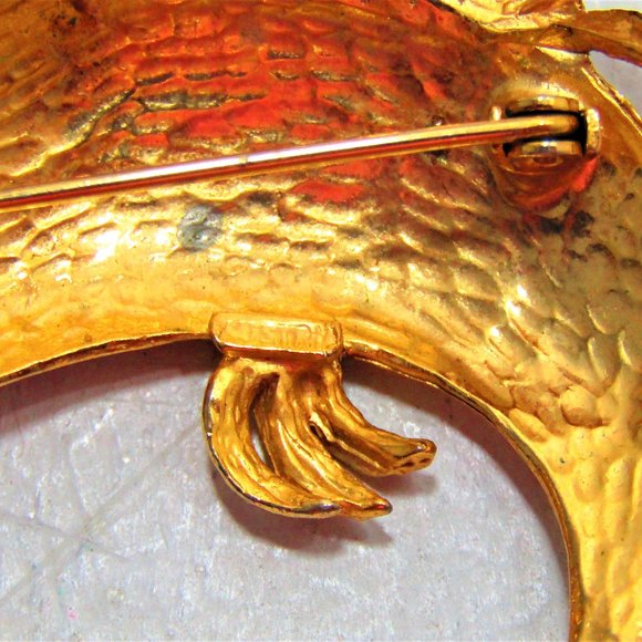 Golden Flopping Fish - Picture 8 of 8